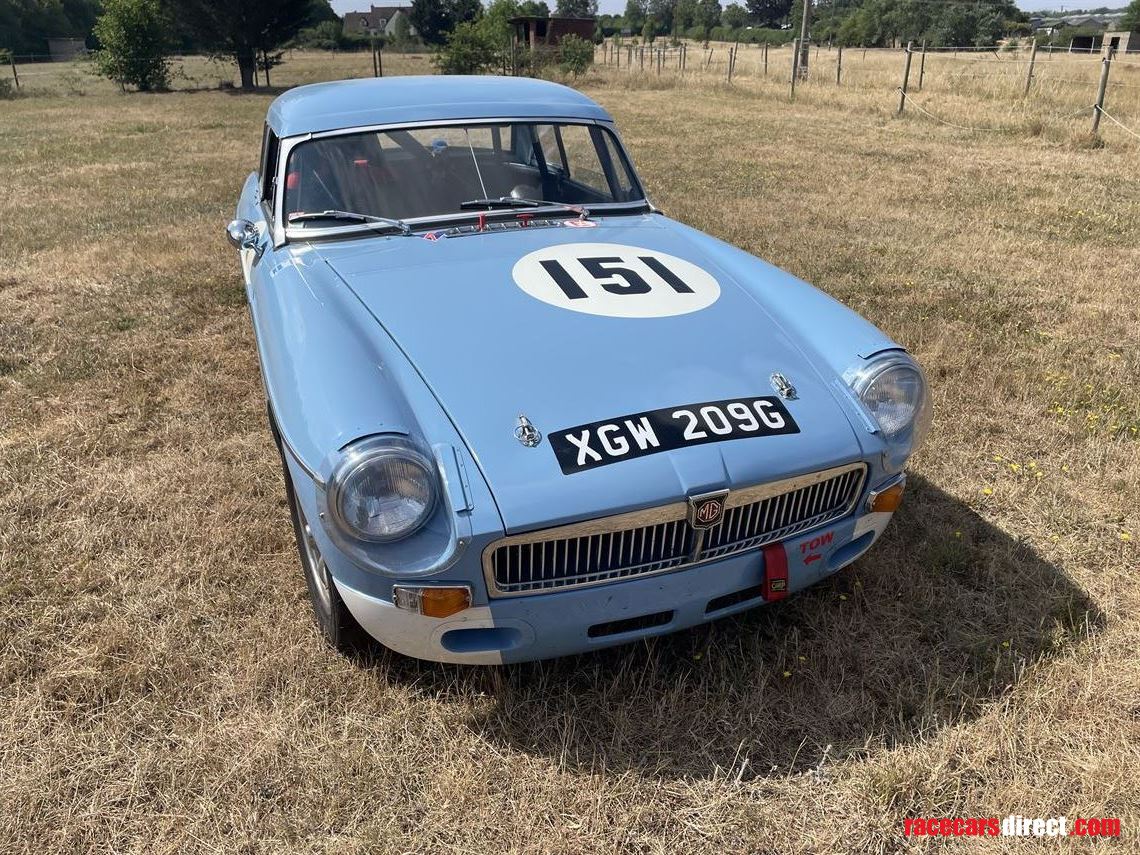 mgb-raceroad-legal-stunning