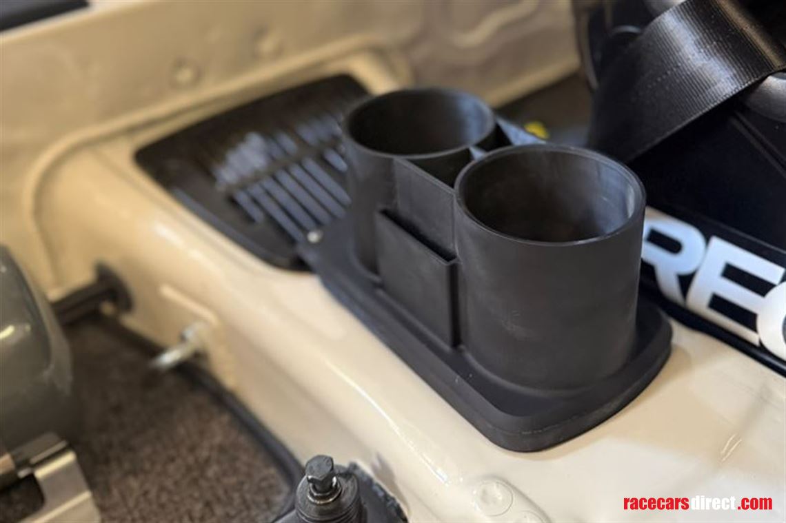porsche-911-classic-cup-holder