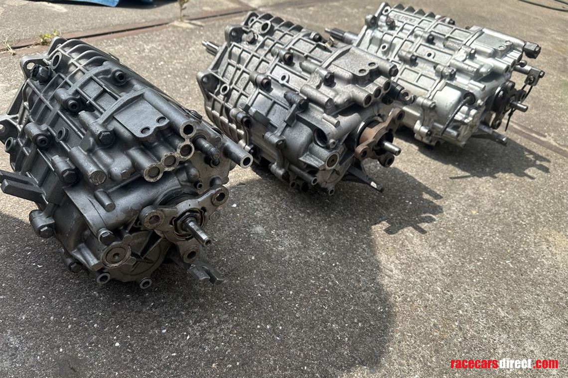 3x-bmw-e30-m3-gearboxes