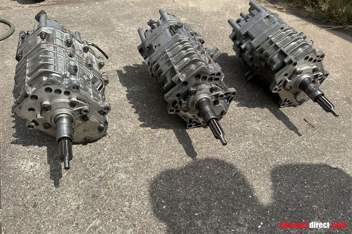 3x-bmw-e30-m3-gearboxes