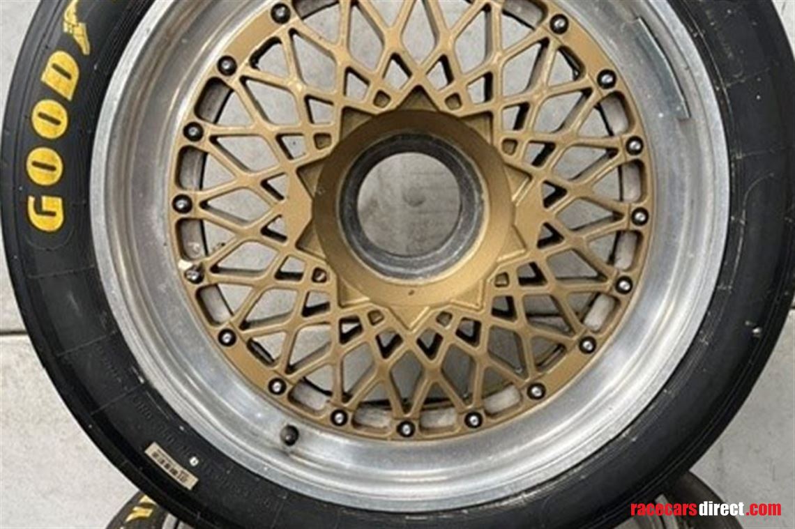 split-rim-wheels-plus-new-dunlop-slicks