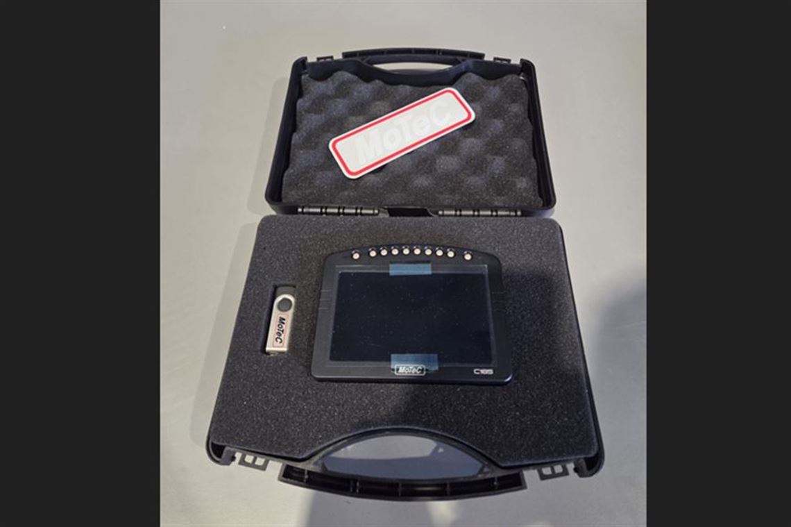 motec-c185-dash---pro-analysis-usb-500mb-logg