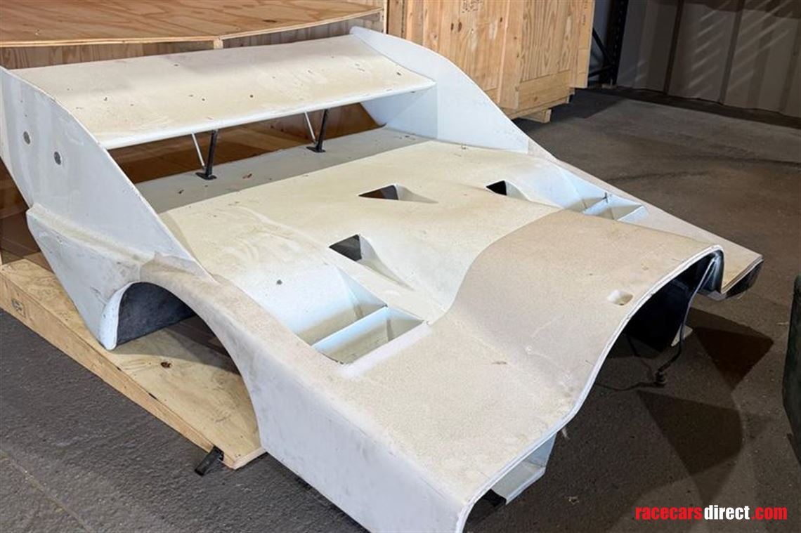 porsche-956-bodywork
