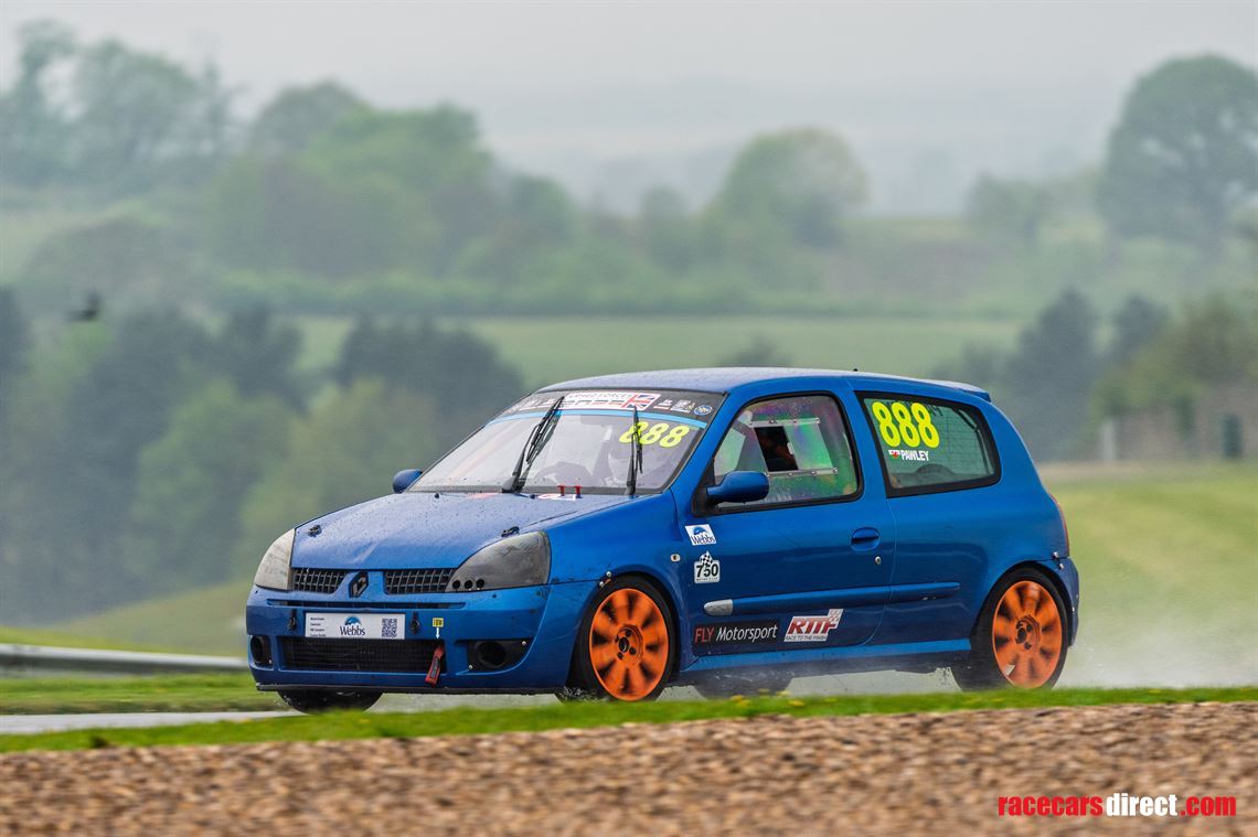 2003-renault-clio-182-race-car