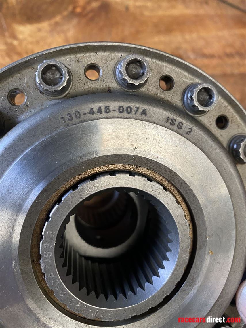 super-touring-nissan-diff-and-crown-wheel