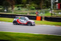 championship-winning-mini-challenge-clubsport