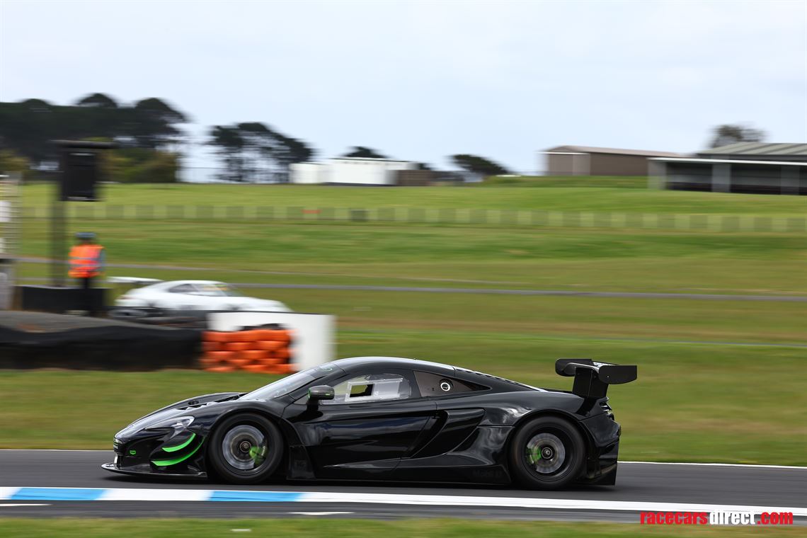 2016-mclaren-650s-gt3---race-ready