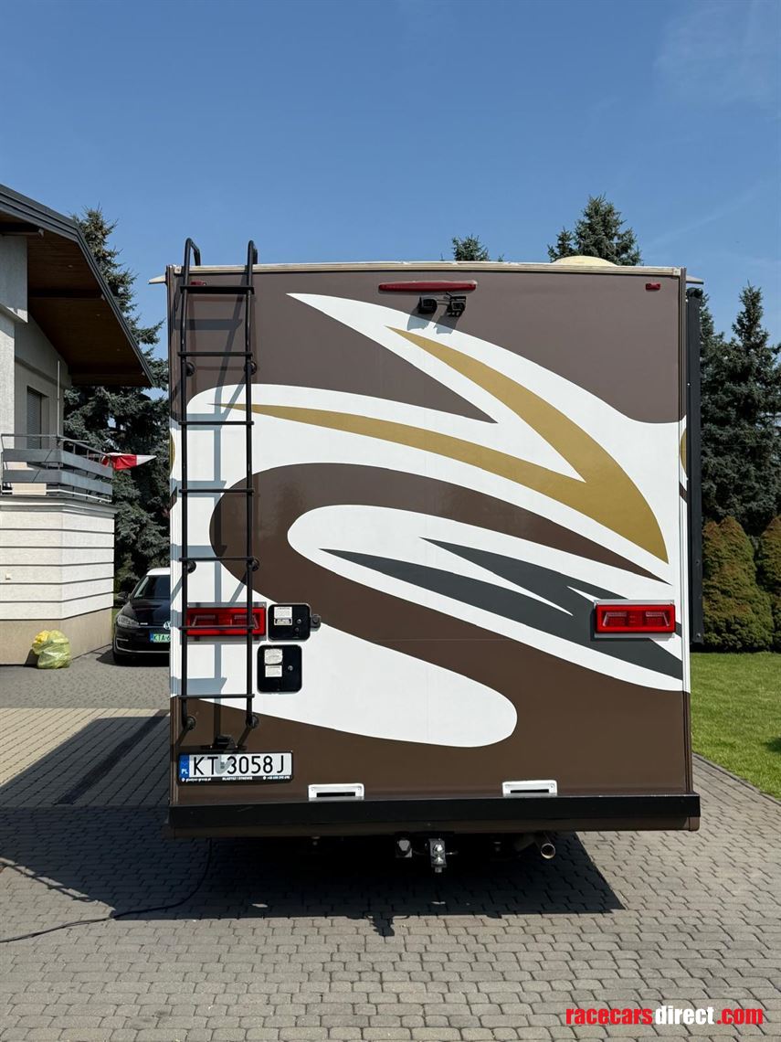 luxury-mercedes-sprinter-motorhome