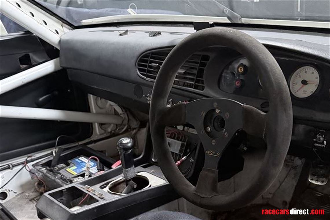 porsche-944-racertrack