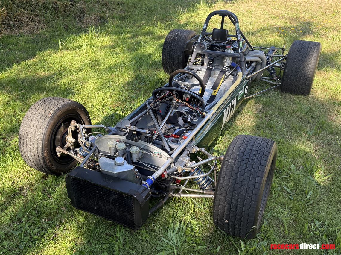 1967-brabham-bt21-9-fb