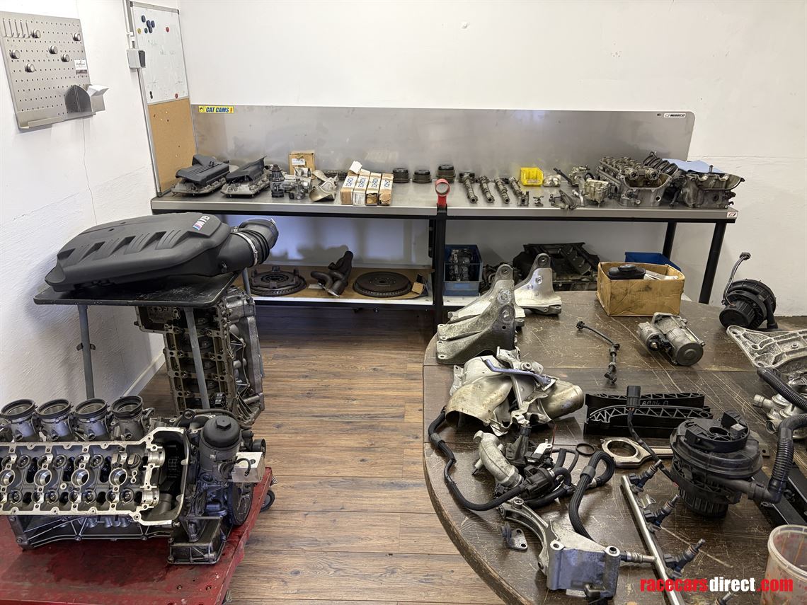 race-engine-bmw-s65b40-with-6mt-gearbox