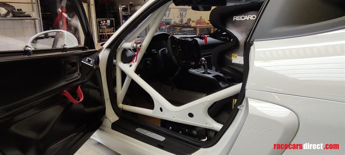 cayman-gt4-cs-rs-vicechampioncar-europeangt4