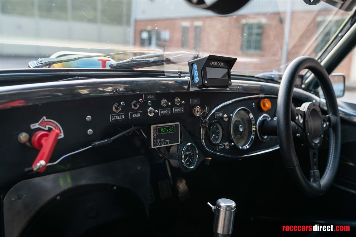 austin-healey-3000-fia-race-car