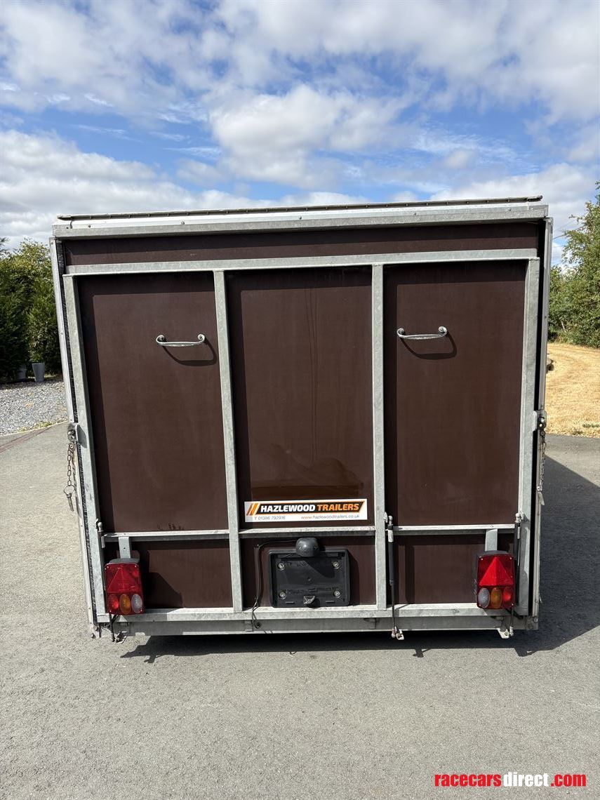 hazlewood-bespoke-car-transporter