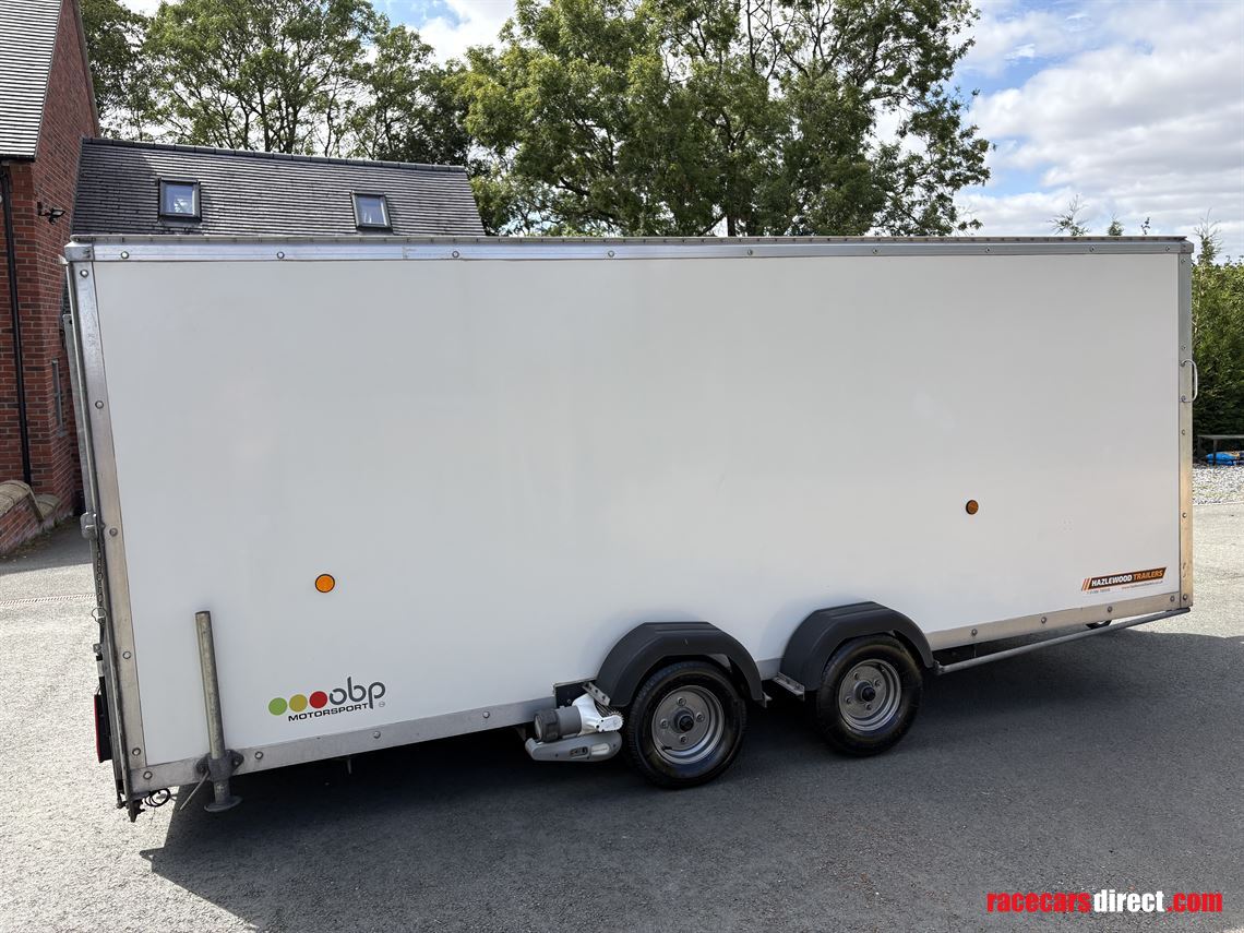 hazlewood-bespoke-car-transporter