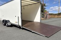 hazlewood-bespoke-car-transporter