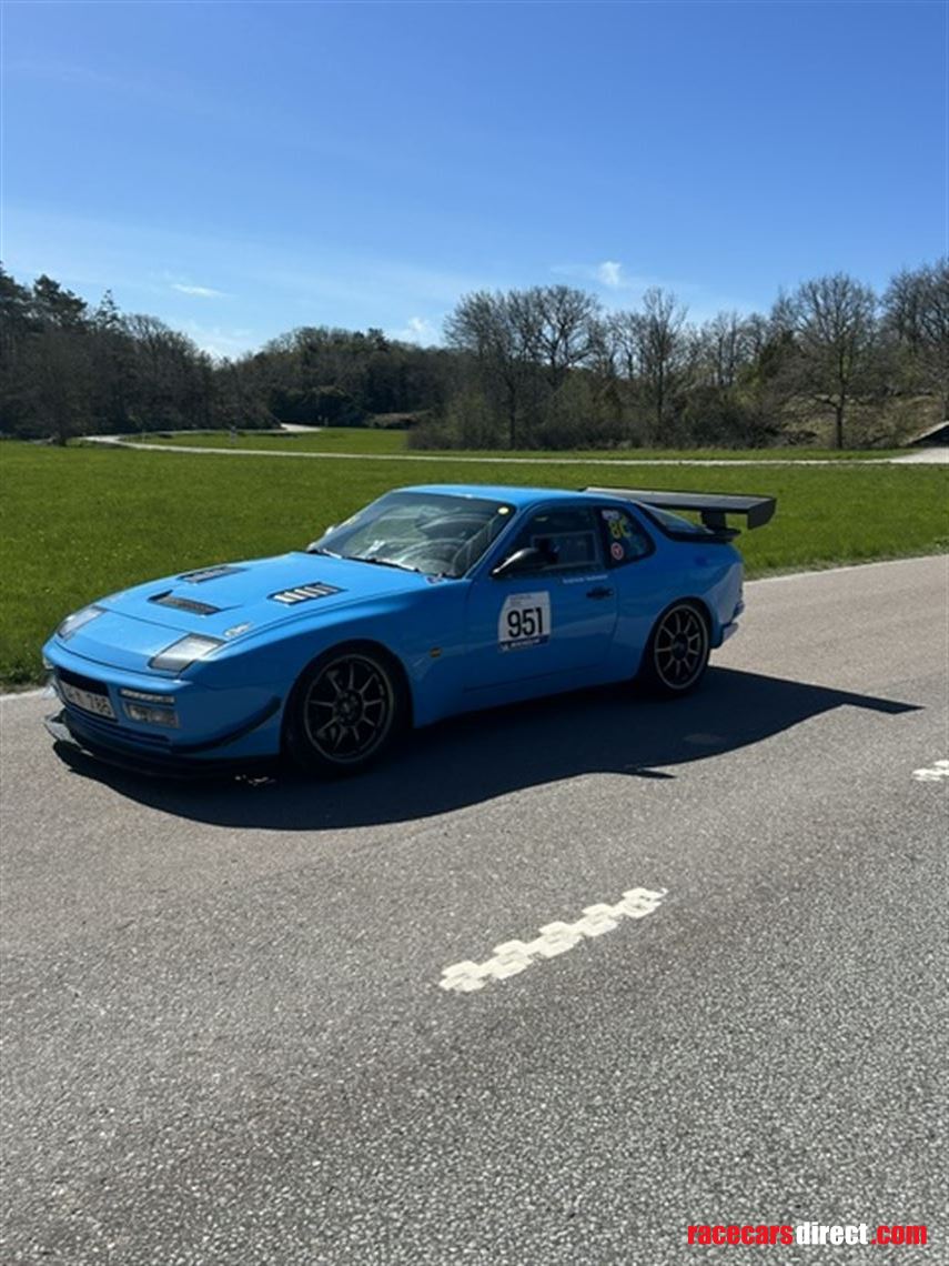 porsche-944-turbo-951