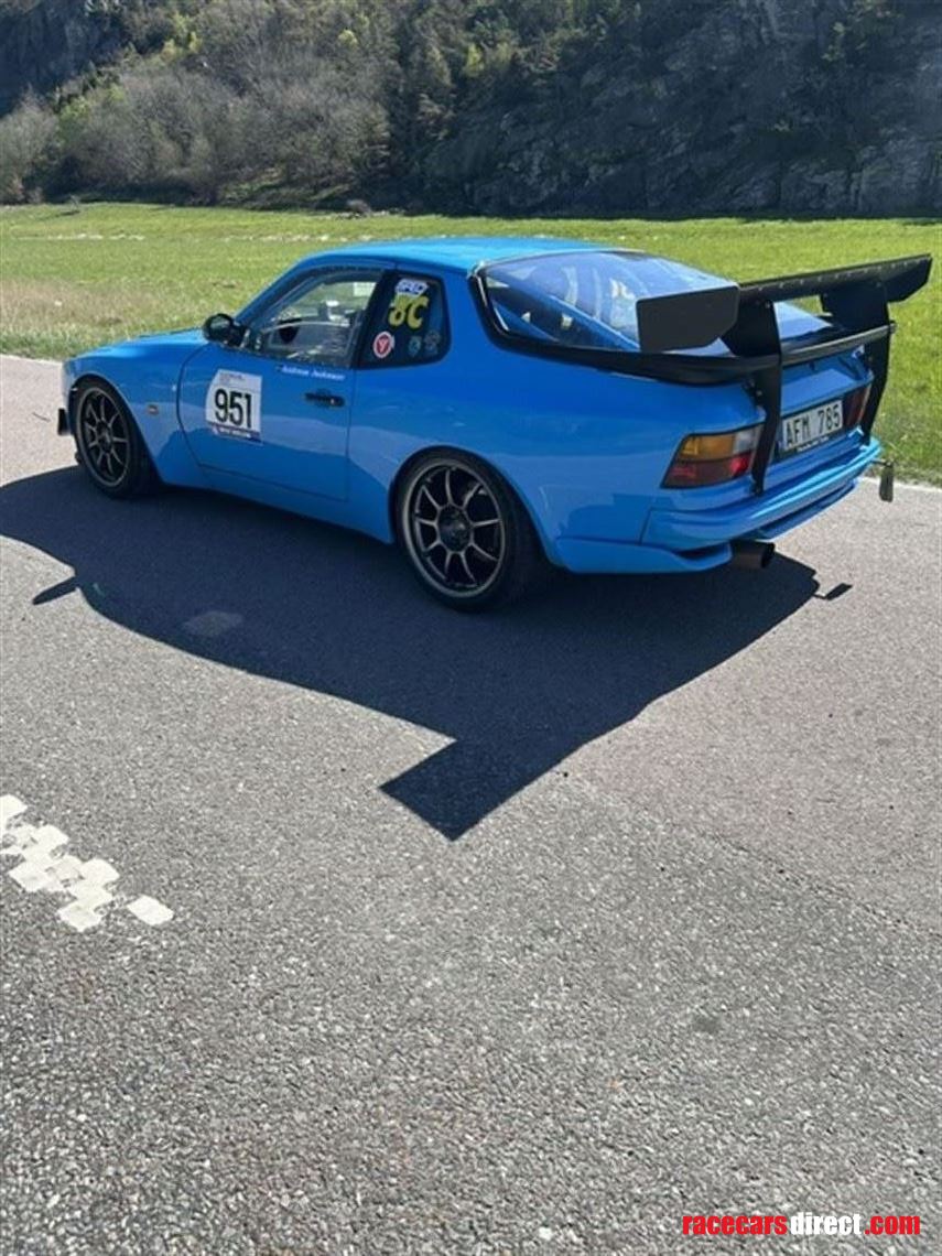 porsche-944-turbo-951