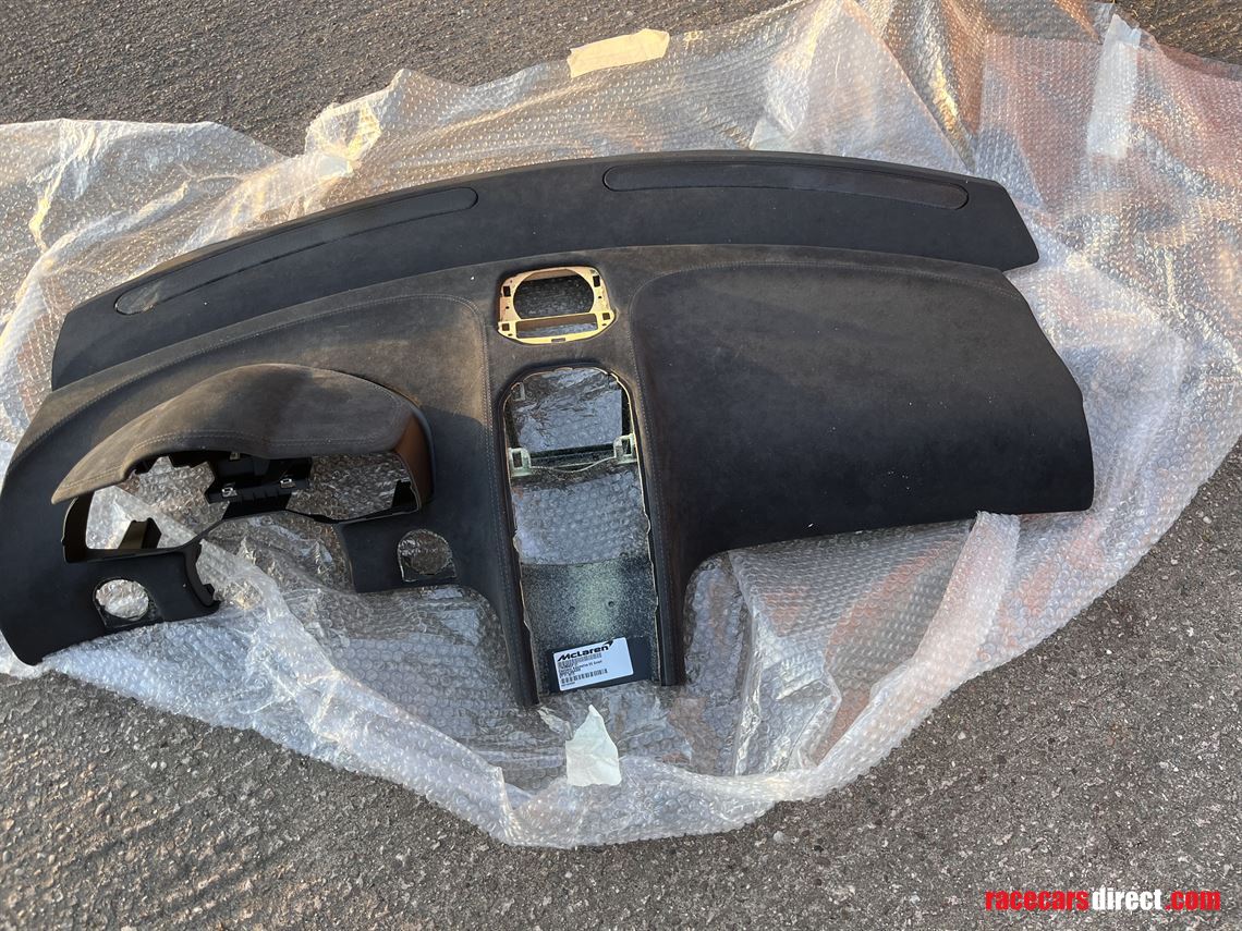 mclaren-mp4-12c-650s-gt3-dashboard-brand-new
