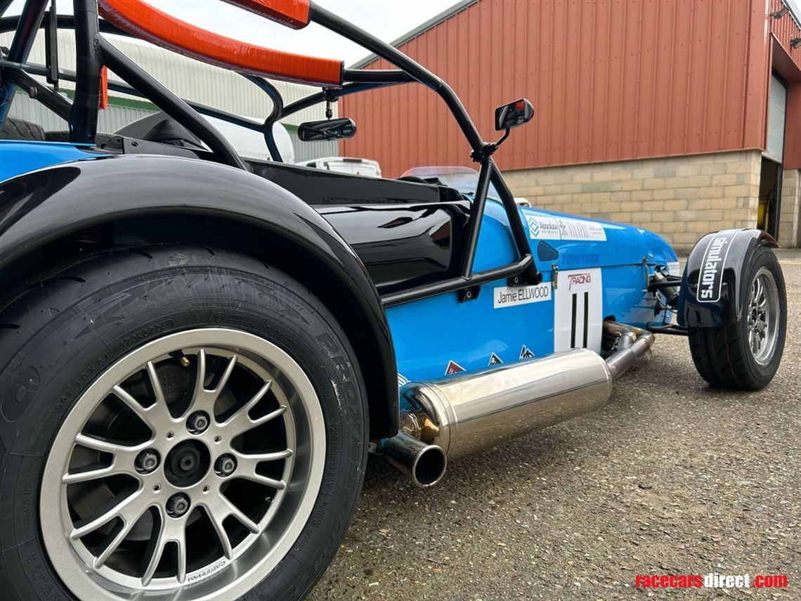 caterham-420r-race-car