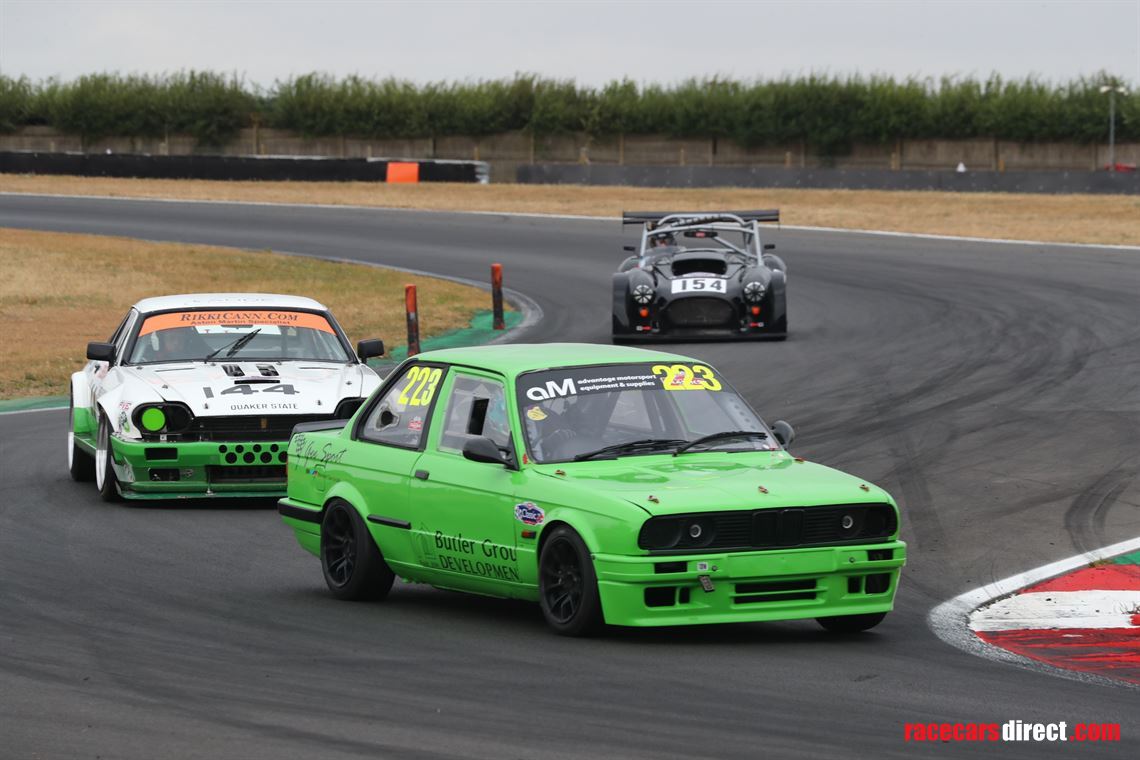 bmw-e30-race-car