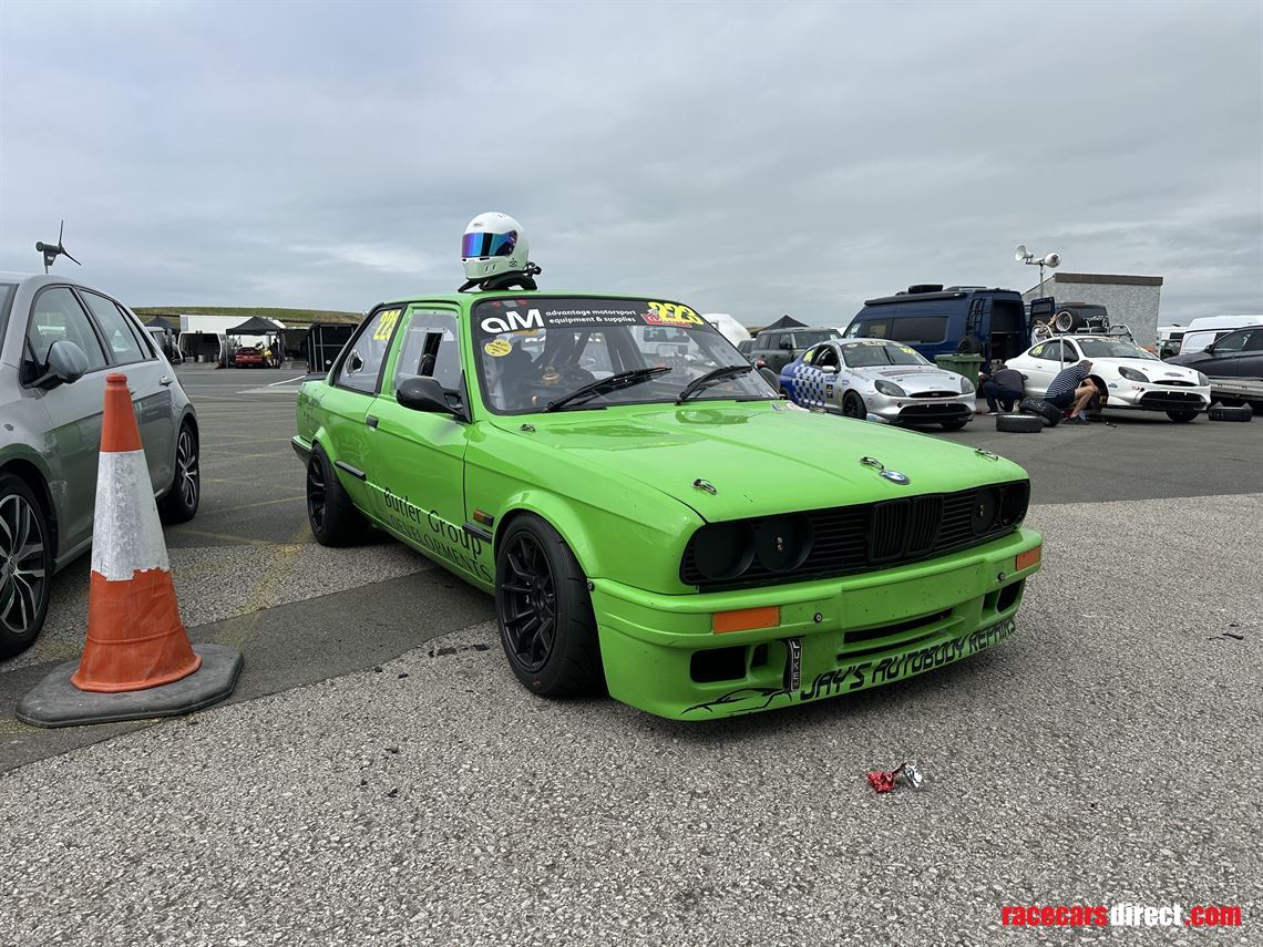 bmw-e30-race-car