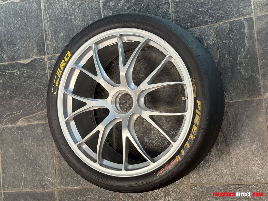 ferrari-458-challenge-wheels-and-pirelli-dh-s