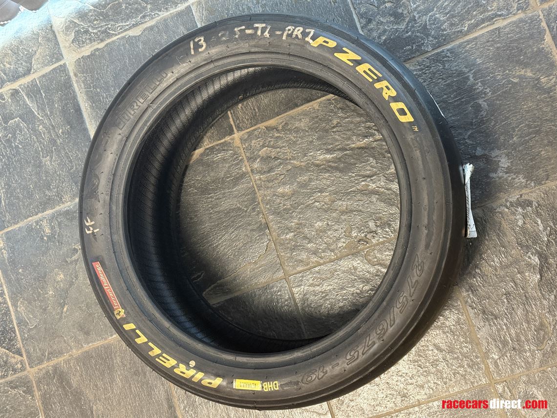 pirelli-dhb-ferrari-488-challenge-slick-tyres
