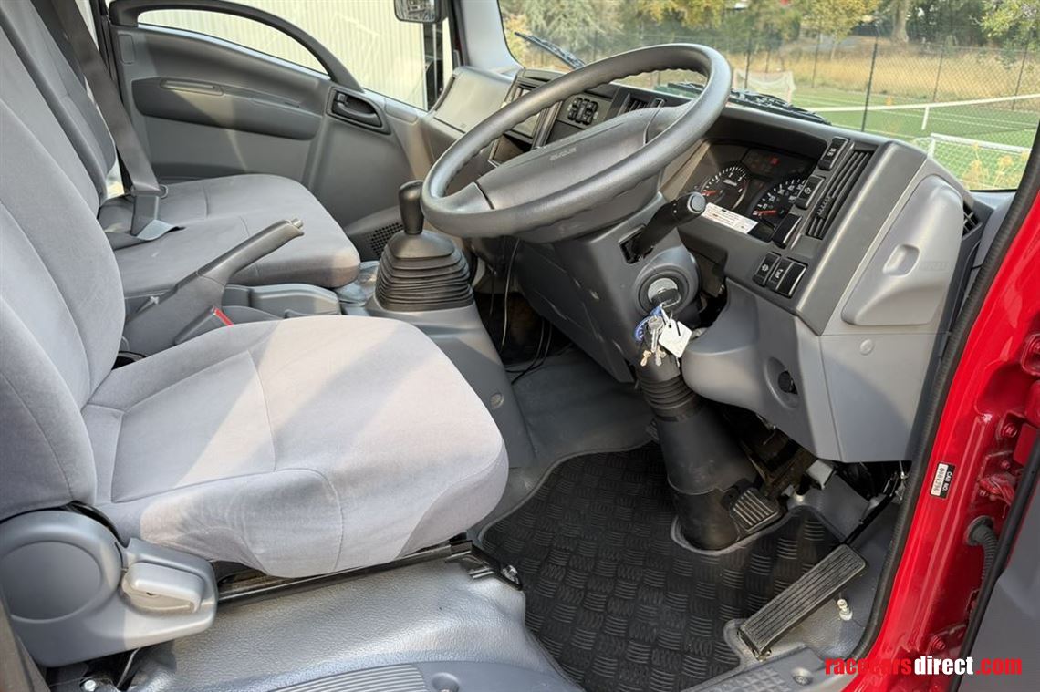 isuzu-n75-double-cab-transporter