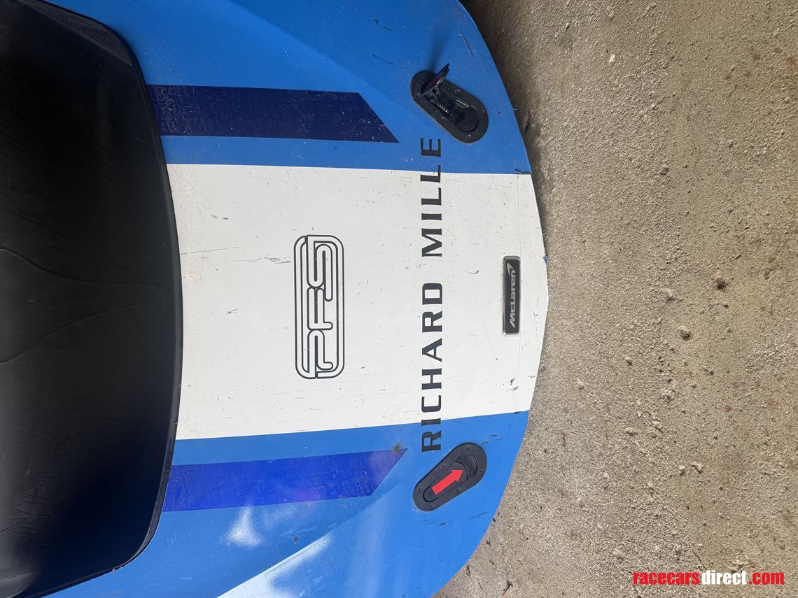 mcclaren-720s-gt3-evo-race-used-carbon-fiber