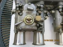jaguar-etype-triple-weber-dco-48-on-manifold