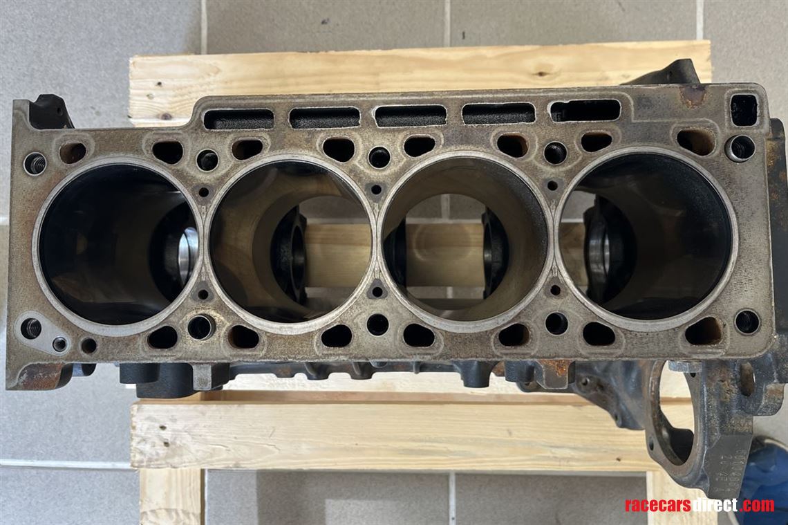 bmw-s14-engine-block