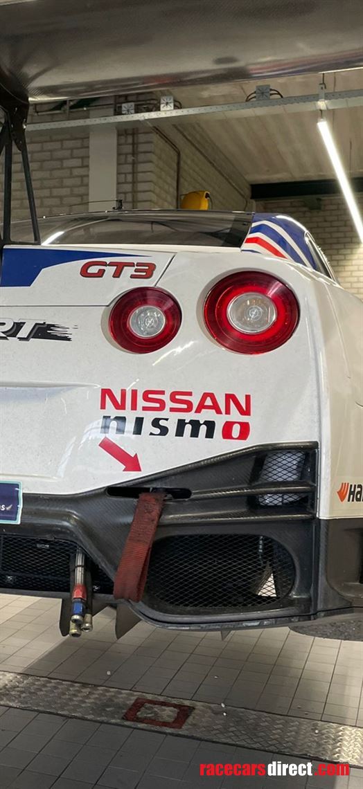 gt3-nismo-rear-tow-bracket