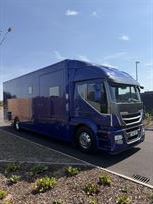 2-car-race-transporter-with-large-living-area