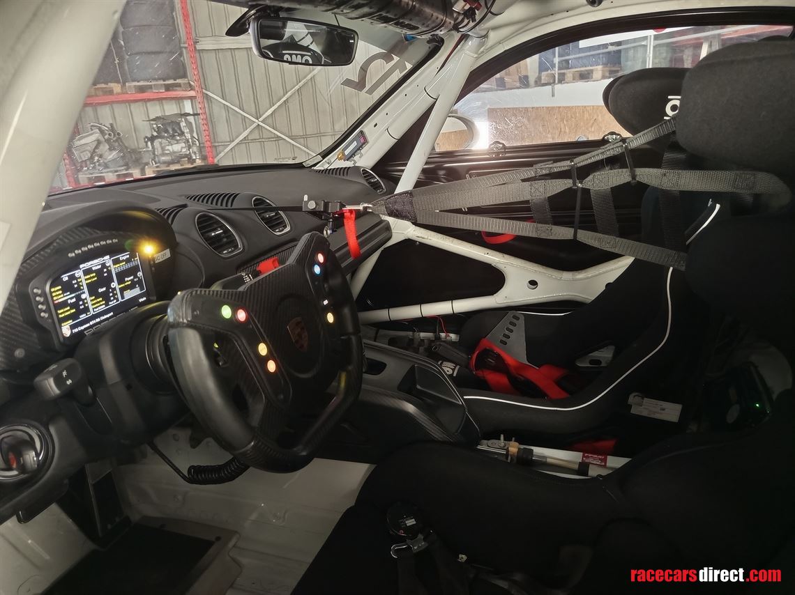 porsche-718-cayman-gt4rs-clubsport