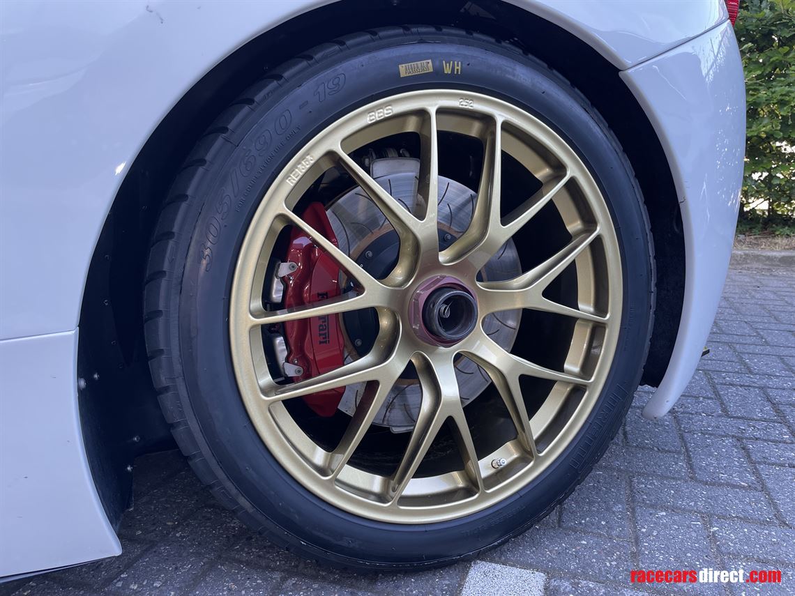 ferrari-458-challenge-wheels