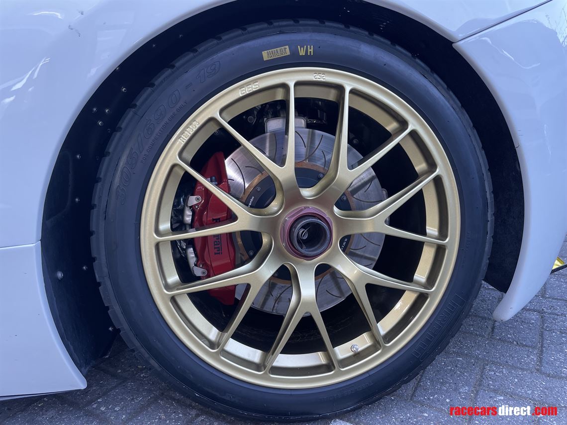 ferrari-458-challenge-wheels