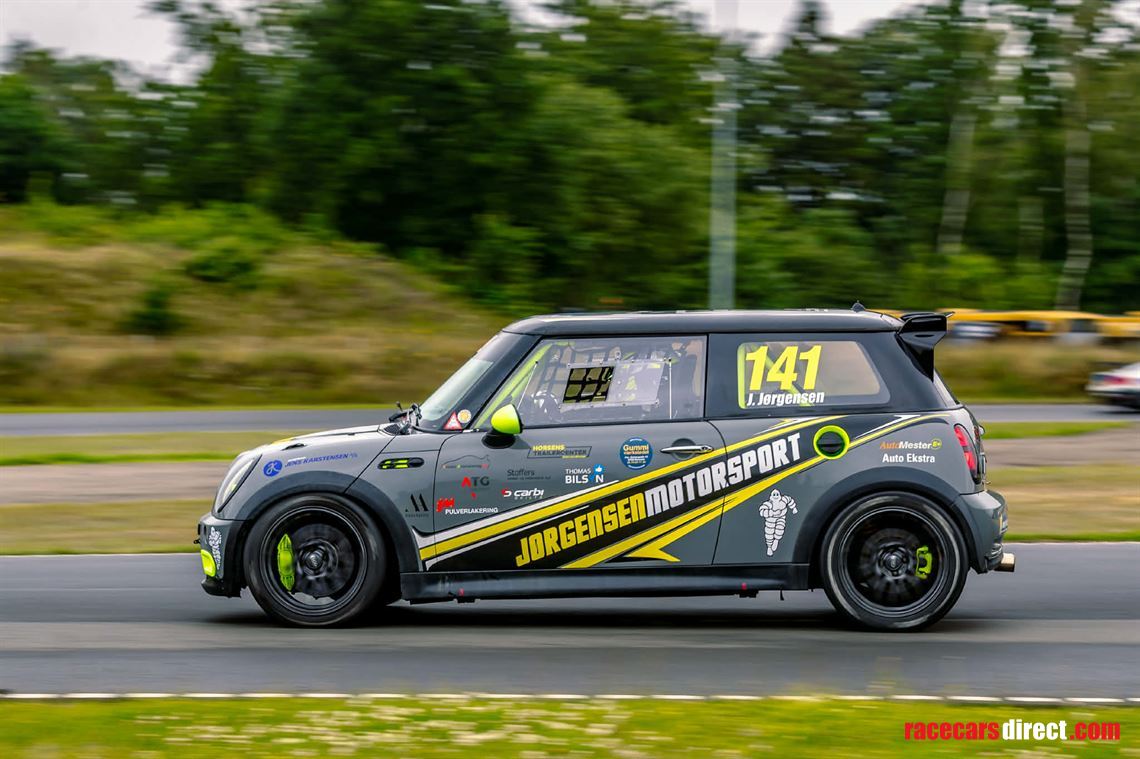 mini-cooper-jcw-s-r53-16
