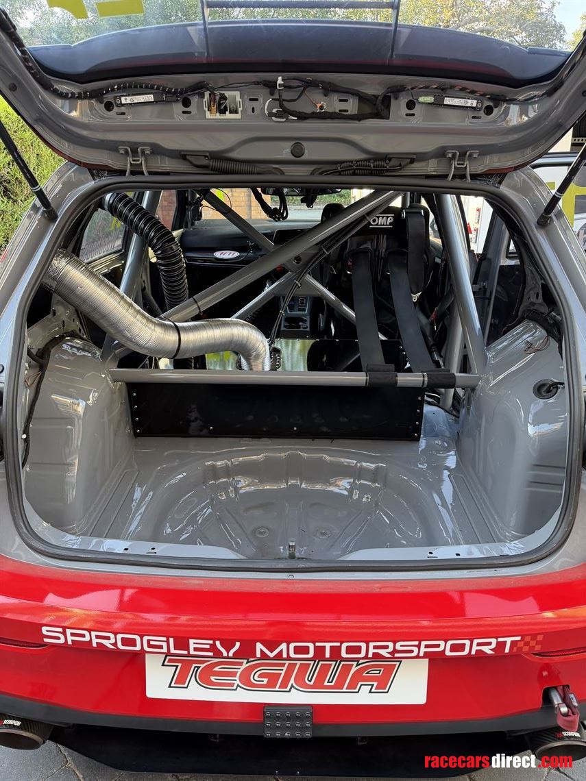 golf-gti-clubsport-2021-endurance-car