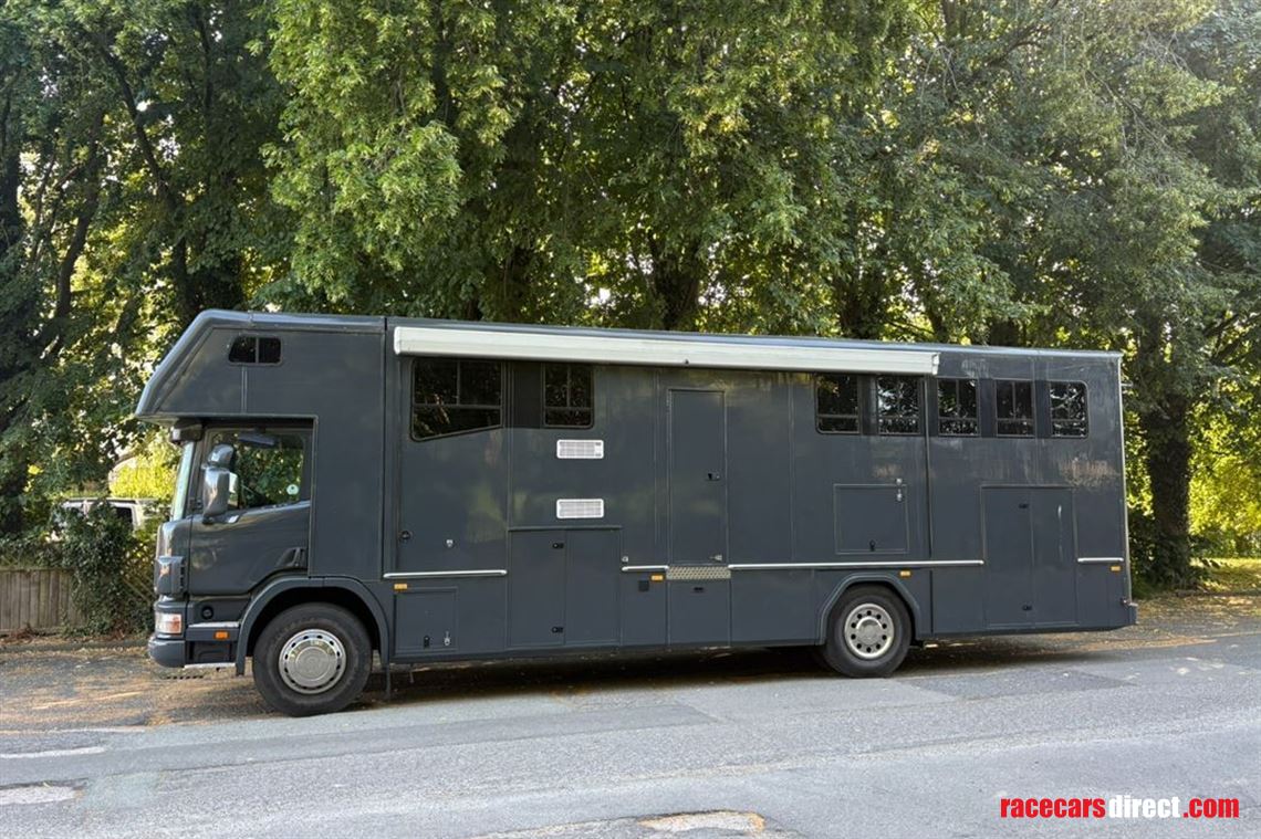 scania-rigid-17t-race-truck-motorhome