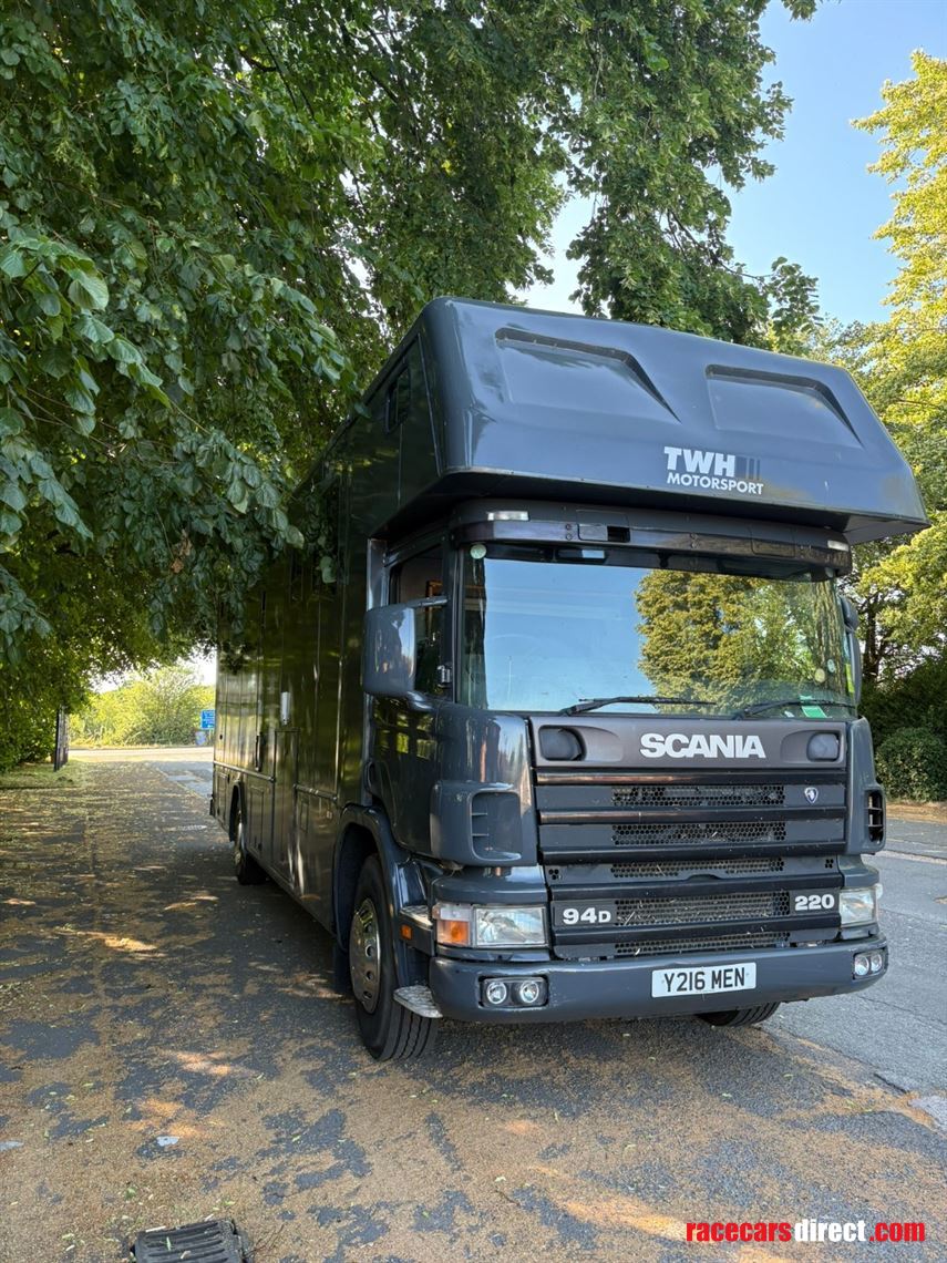scania-rigid-17t-race-truck-motorhome
