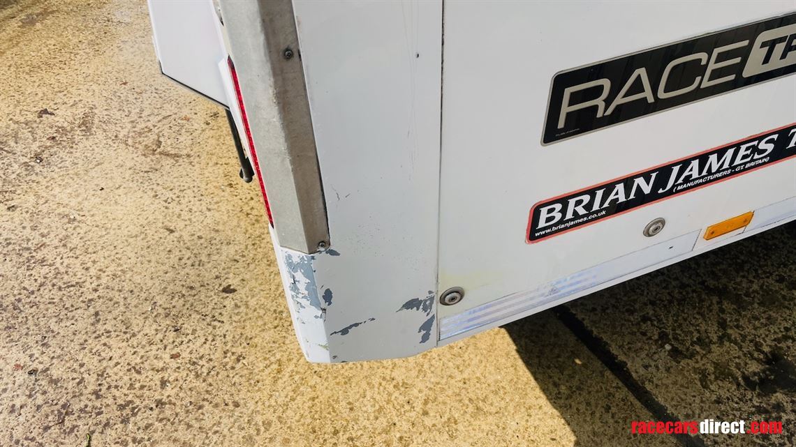 brian-james-race-transporter-6