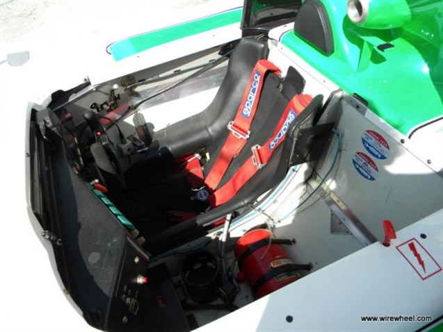 2000-lola-b2k40-lmp2