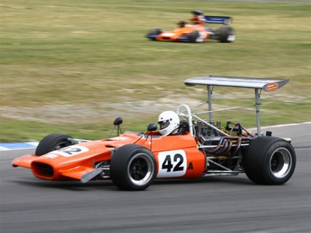 f5000-lola-t140-11---high-wing