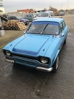 ford-escort-mk1-rs2000-with-v5