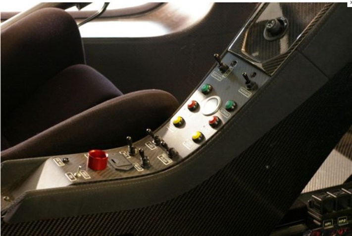 mclaren-mp4-12c-gt3---ex-pebble-beach---new-z