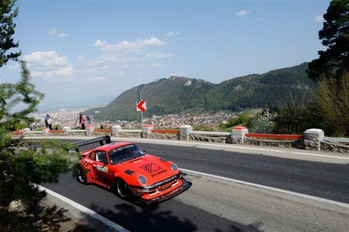 porsche-911-bi-turbo-gt2-820bhp