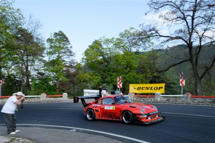 porsche-911-bi-turbo-gt2-820bhp