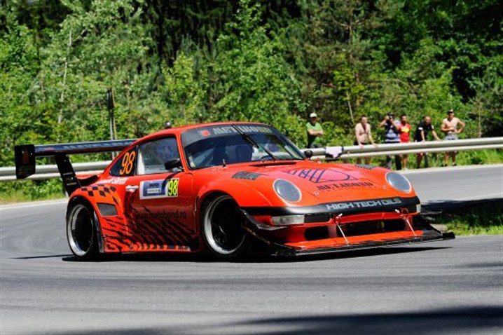 porsche-911-bi-turbo-gt2-820bhp