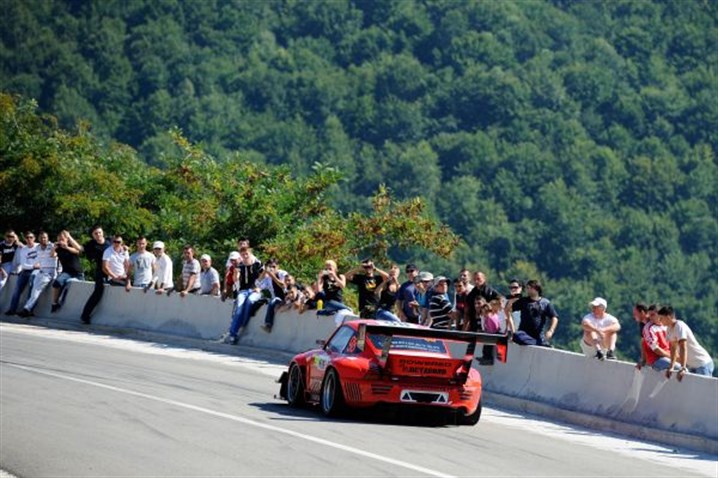 porsche-911-bi-turbo-gt2-820bhp